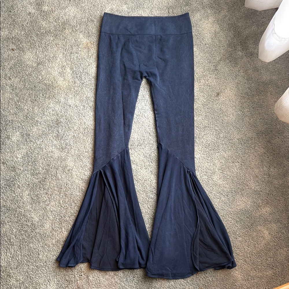 Nikibiki Navy Flared Pants